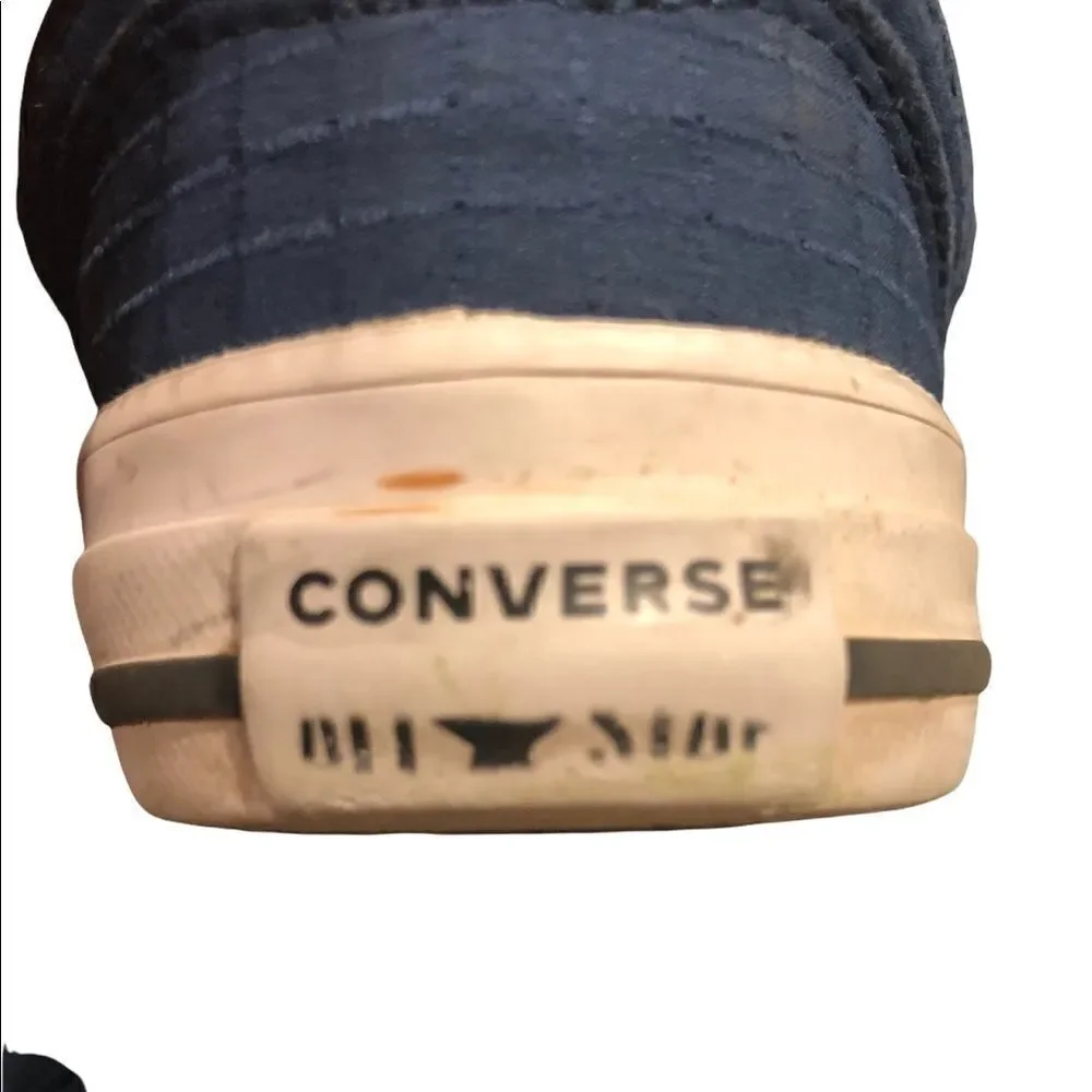 Converse youth size